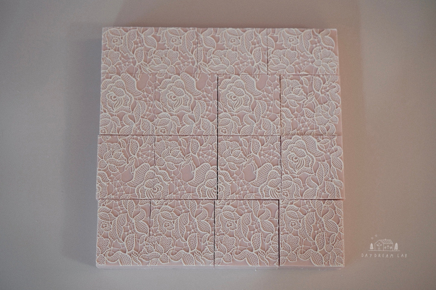 玫瑰花边冷制皂