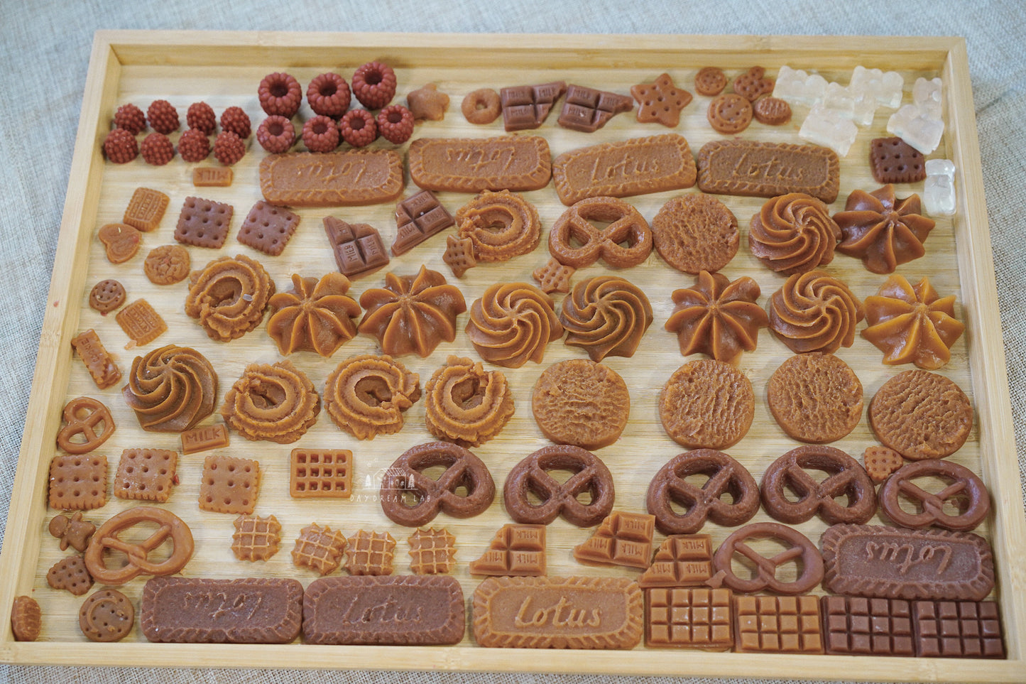Cookie Soap Tin Giftbox with Cute Bear or Rabbit | 可爱小熊兔子饼干皂礼盒