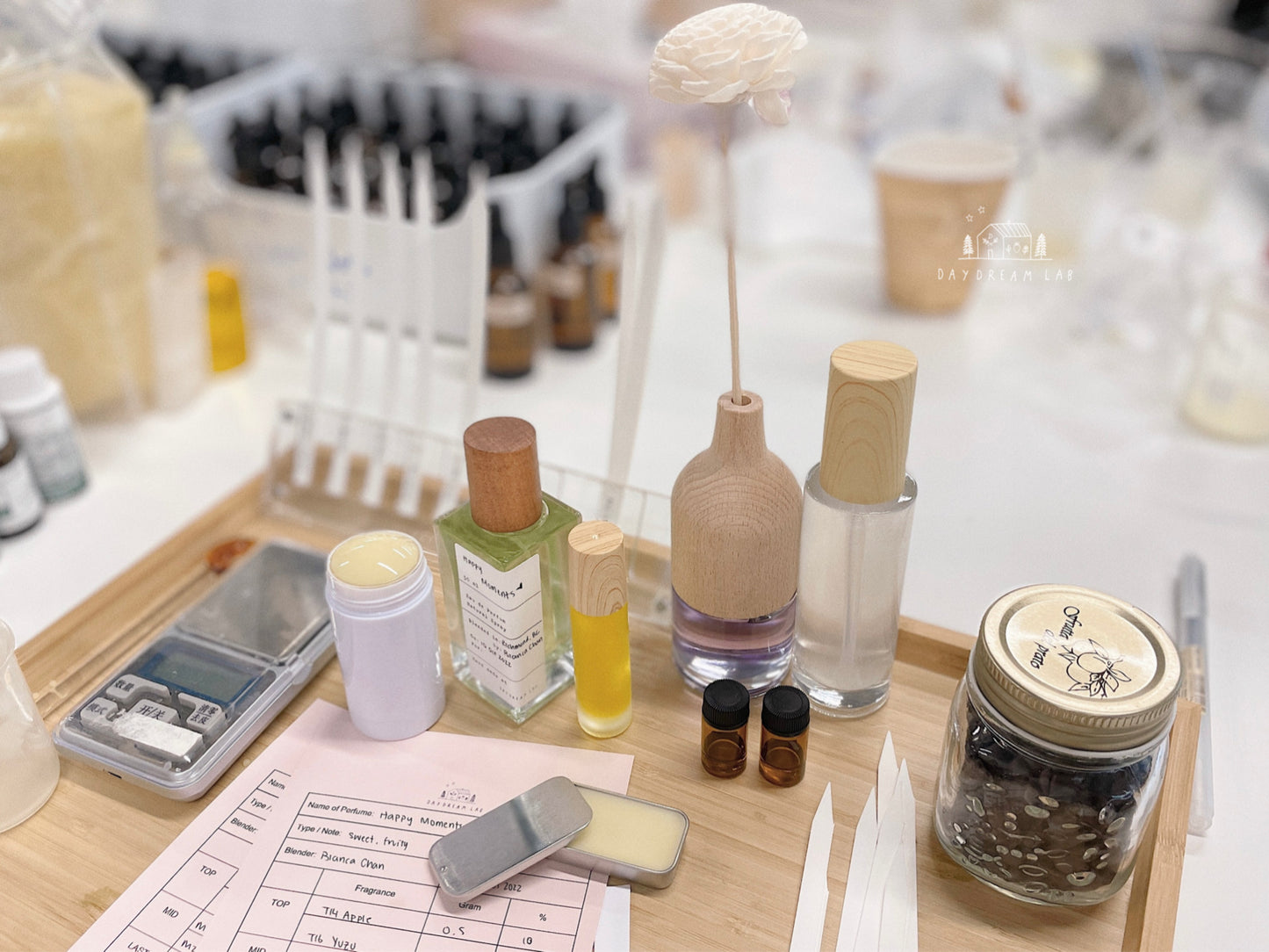 One-day Workshop - DIY your own perfumery products (5 Products) / 自制香氛调香【进阶】体验课程(含5款作品正装)