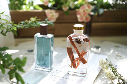 Workshop - Perfume Making / Signature Scent DIY Workshop (2hrs)  in Vancouver 香水制作/调香体验