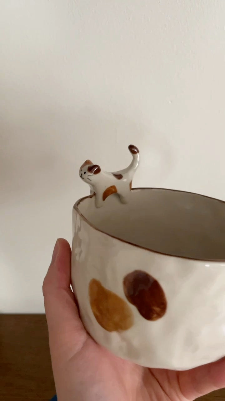 Little Nooks Ceramics | Handcrafted Ceramic Cat Mug with Adorable Cat Perched on Rim - Unique Foot-Soaking Design | Cute Kitten Cup for Coffee or Tea Lovers 小猫泡脚杯