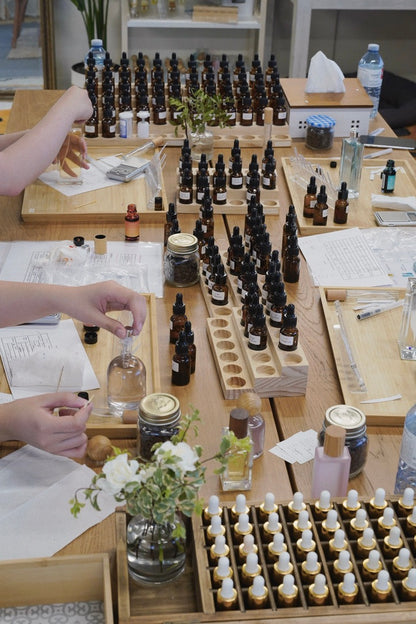 Workshop - Perfume Making / Signature Scent DIY Workshop (2hrs)  in Vancouver 香水制作/调香体验