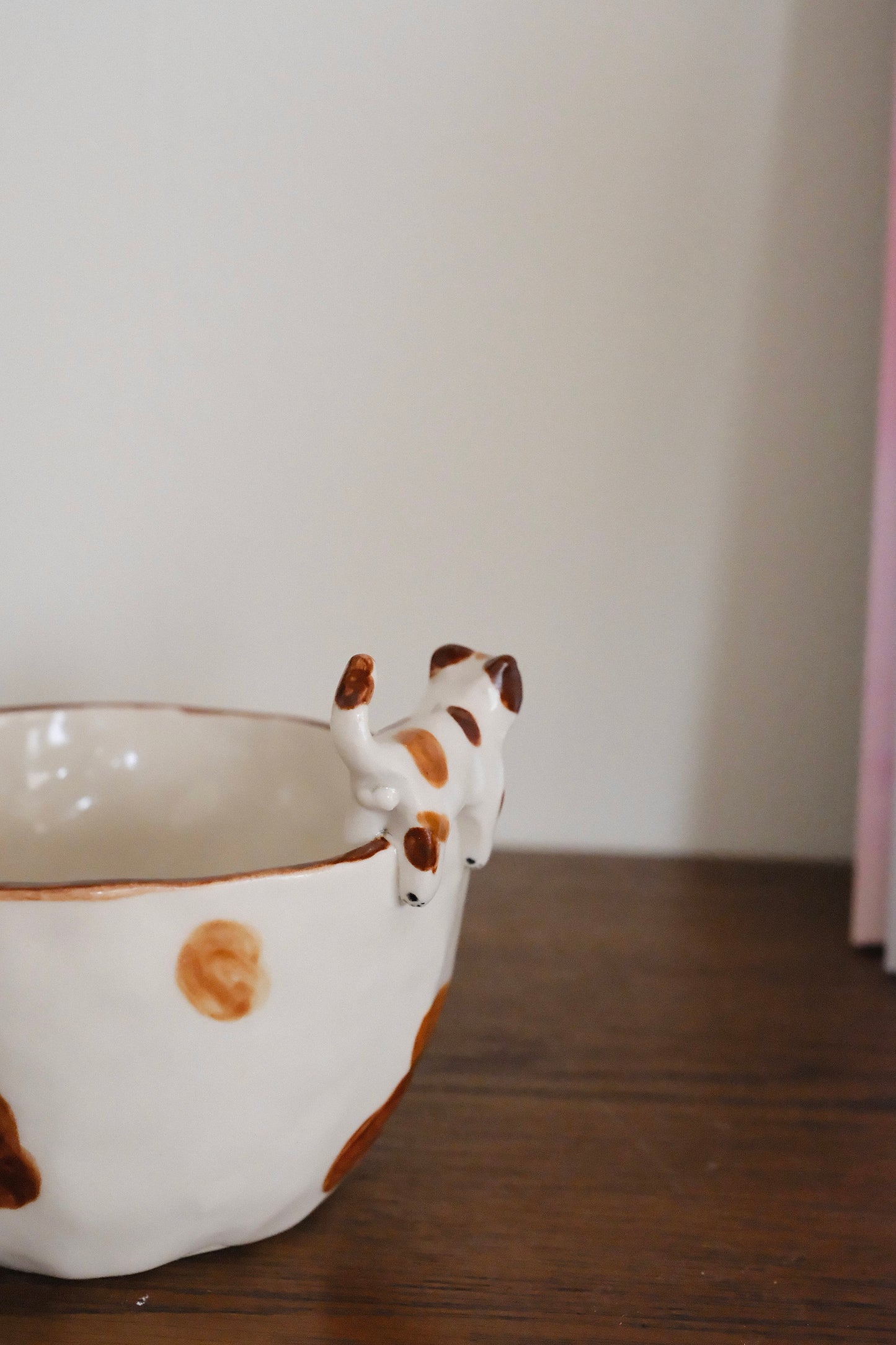 Little Nooks Ceramics | Handcrafted Ceramic Cat Mug with Adorable Cat Perched on Rim - Unique Foot-Soaking Design | Cute Kitten Cup for Coffee or Tea Lovers 小猫泡脚杯