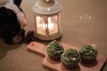 Load image into Gallery viewer, Christmas Tree Cupcake 🧁 Cold Process Soap
